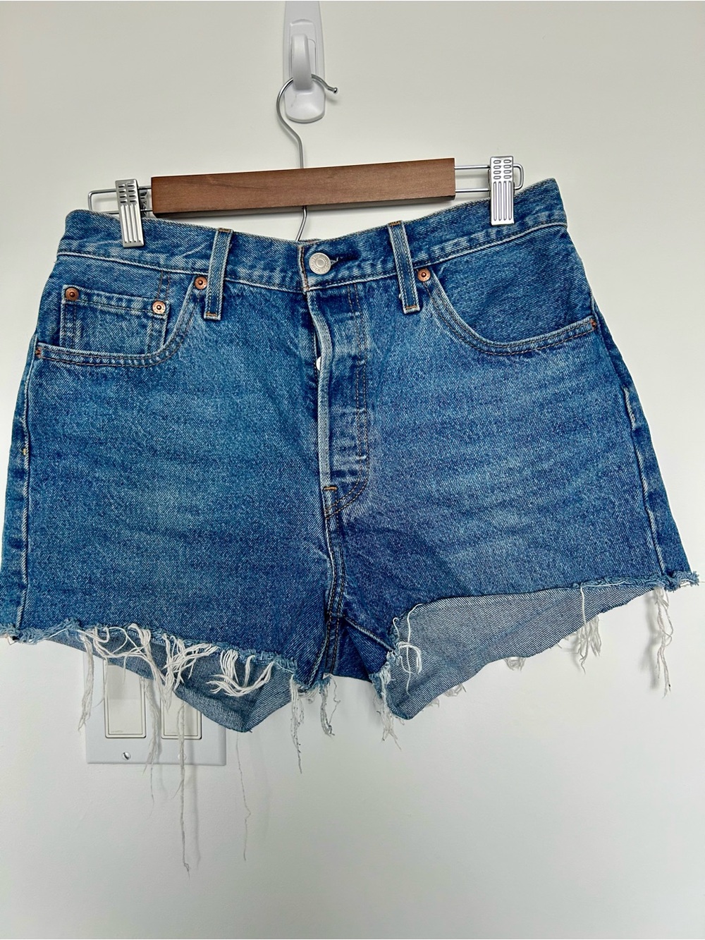 Levi’s 501 Jean Shorts Raw Hem Sz 29 Button Fly Summer
